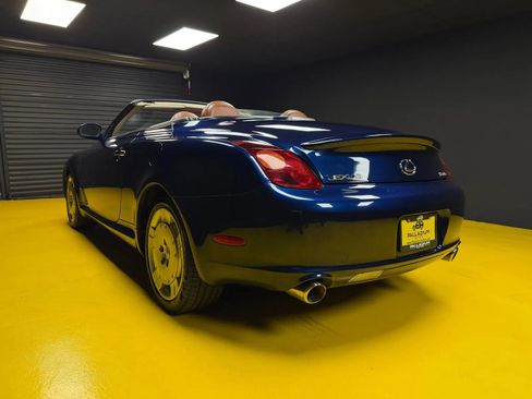 Used 2004 Lexus SC 430 Convertible RWD image 4