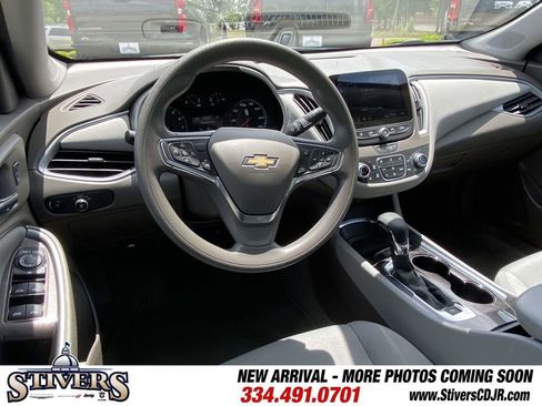 Used 2025 Chevrolet Malibu LT FWD image 15