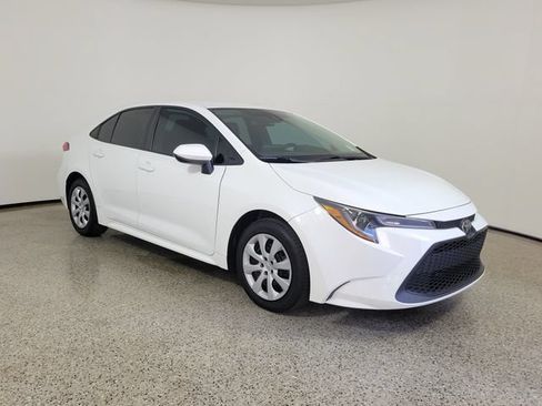 Used 2022 Toyota Corolla LE FWD image 4