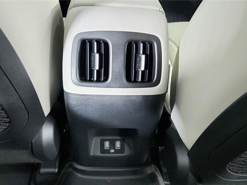 Used 2024 Hyundai Tucson Limited AWD/4WD image 17
