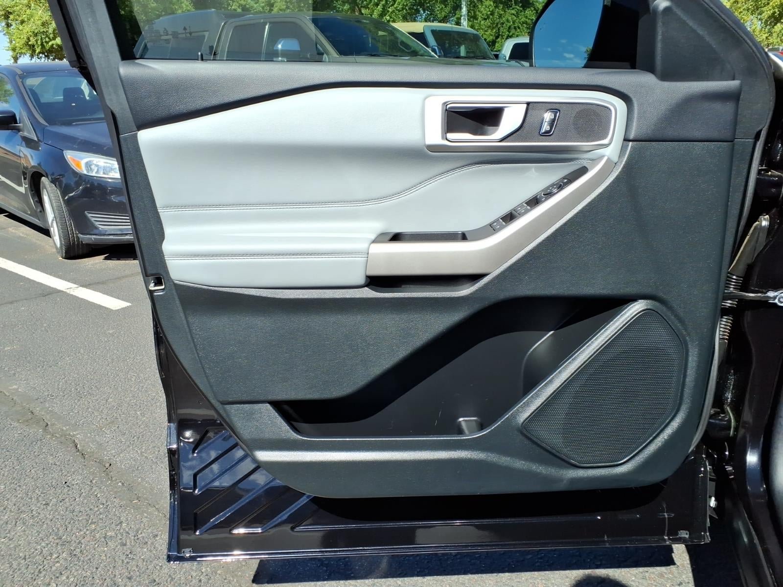Certified 2024 Ford Explorer XLT w/ Equipment Group 202A RWD image 21