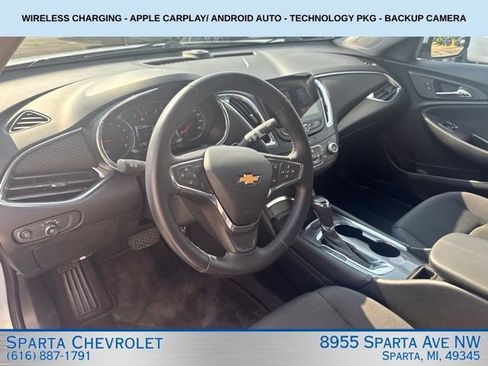 Used 2017 Chevrolet Malibu LT FWD image 13