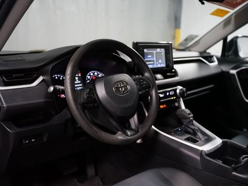 Used 2022 Toyota RAV4 LE AWD/4WD image 7