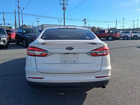 Used 2020 Ford Fusion SE w/ Equipment Group 151A image 6