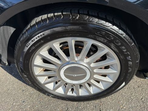 Used 2004 Ford Thunderbird image 11