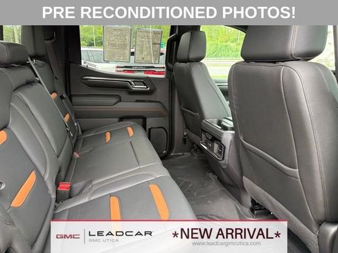 Used 2024 GMC Sierra 1500 AT4 w/ Technology Package AWD/4WD image 14