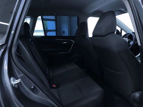 Used 2025 Toyota RAV4 XLE AWD/4WD image 22