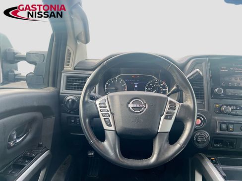 Used 2024 Nissan Titan SV w/ SV Convenience Package image 29