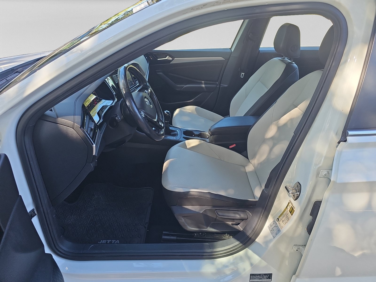 Used 2020 Volkswagen Jetta R-Line FWD image 24