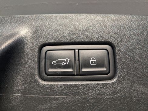 Used 2025 Hyundai Santa Fe SE image 16