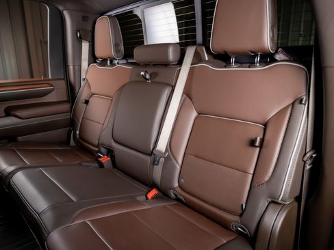 Used 2024 GMC Sierra 2500 Denali w/ Denali Reserve Package AWD/4WD image 29
