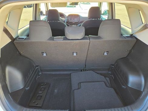 Used 2023 Kia Soul LX w/ LX Technology Package image 18