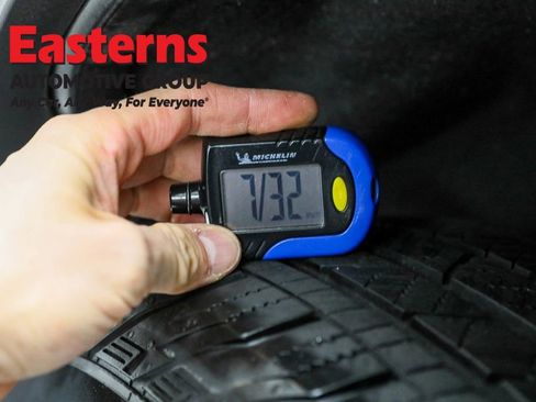 Used 2022 GMC Acadia SLE image 29