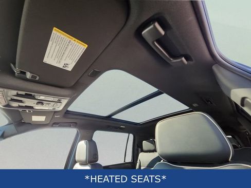 Used 2023 GMC Yukon XL SLT image 13