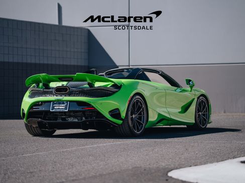 Used 2025 McLaren 750S Spider image 9