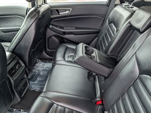 Used 2024 Ford Edge SEL image 19