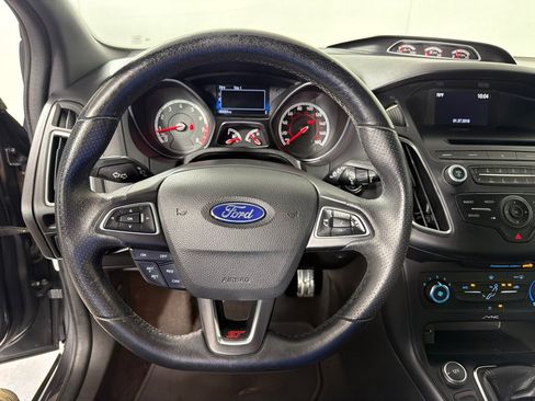 Used 2017 Ford Focus ST FWD image 13