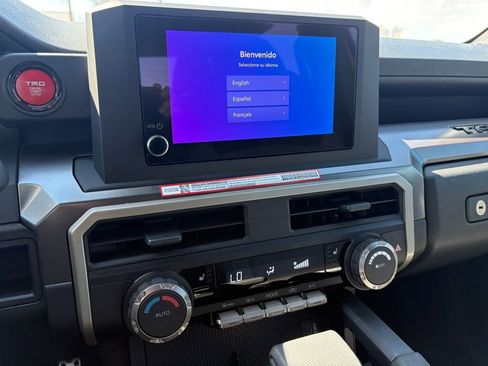 Used 2025 Toyota Tacoma TRD Sport image 26