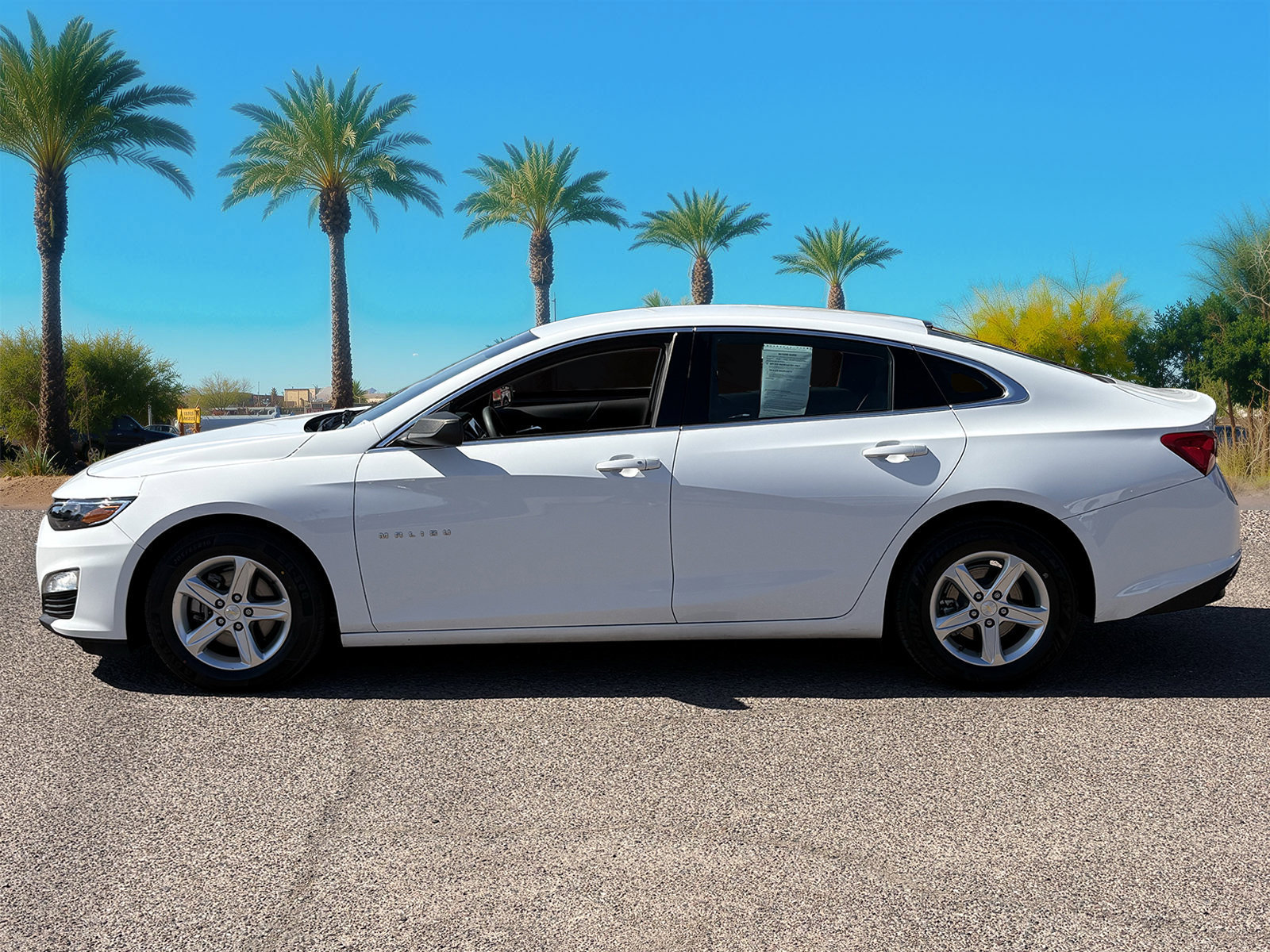 Used 2023 Chevrolet Malibu LS FWD image 2