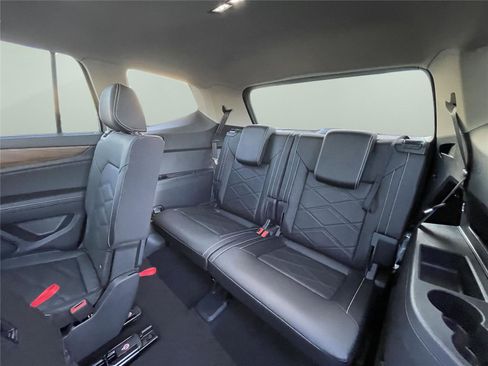New 2026 Volkswagen Atlas SE AWD/4WD image 17