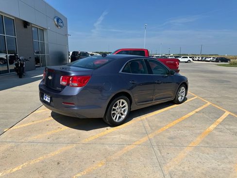 Used 2014 Chevrolet Malibu LT w/ Power Convenience Package FWD image 9