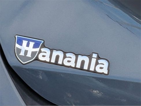 Used 2020 Toyota Avalon Limited image 12