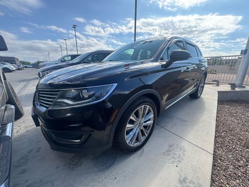 Used 2024 Buick Encore GX Preferred w/ Comfort Package FWD image 2