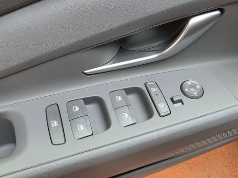 New 2026 Hyundai Elantra SE image 23