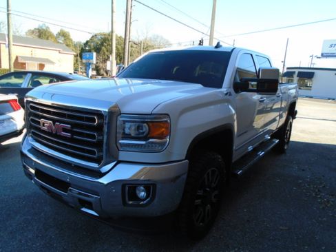 Used 2015 GMC Sierra 2500 SLT w/ Duramax Plus Package image 3
