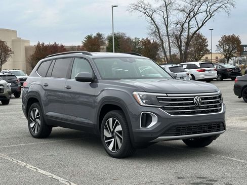 New 2026 Volkswagen Atlas SE image 8