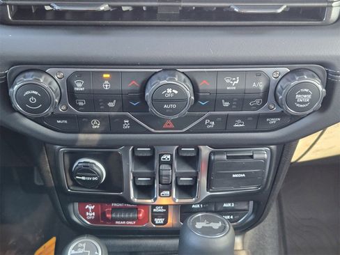 New 2026 Jeep Wrangler Unlimited Rubicon w/ Safety Group image 17