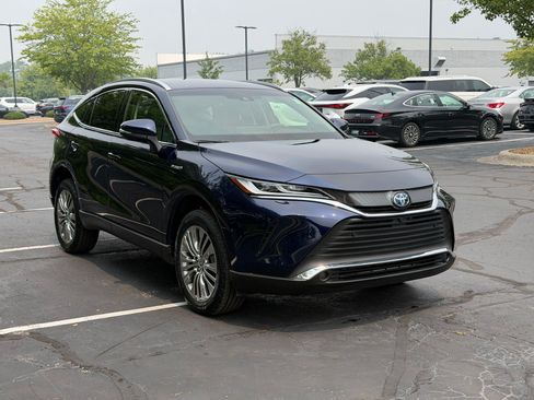 Used 2021 Toyota Venza Limited w/ Advanced Technology Package AWD/4WD image 7