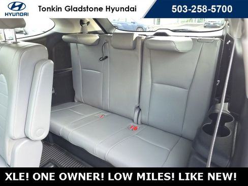 Used 2022 Toyota Highlander XLE image 29