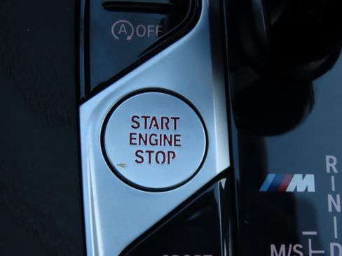 Used 2021 BMW X7 M50i image 30