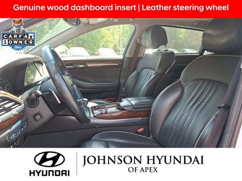 Used 2017 Genesis G90 3.3T Premium image 13