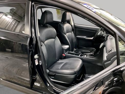 Used 2015 Subaru Crosstrek 2.0i Limited AWD/4WD image 9