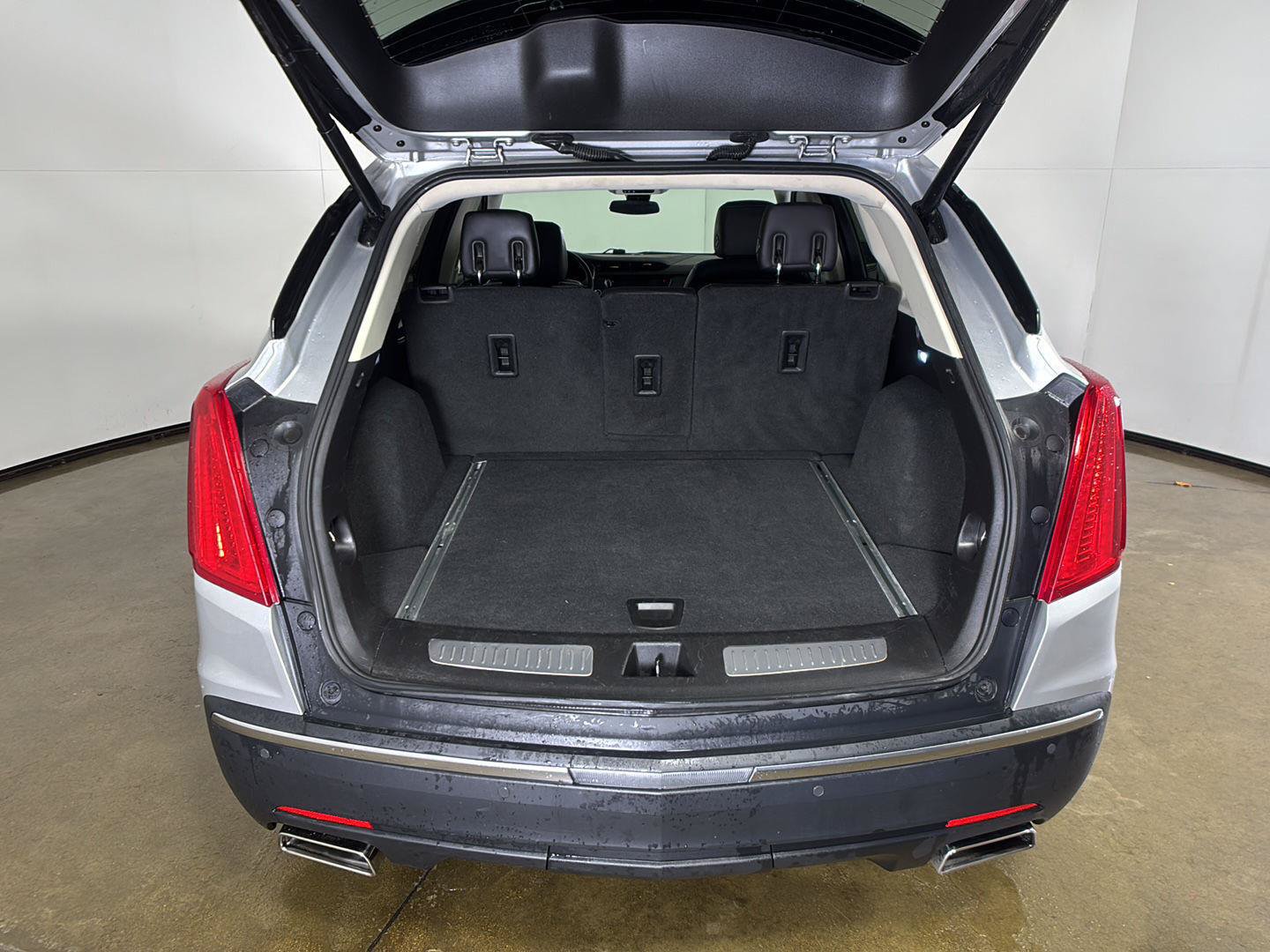 Used 2019 Cadillac XT5 Premium Luxury AWD/4WD image 24