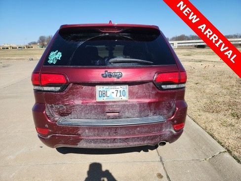 Used 2019 Jeep Grand Cherokee Altitude image 4