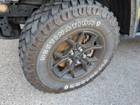 Used 2025 Jeep Gladiator Sport AWD/4WD image 4