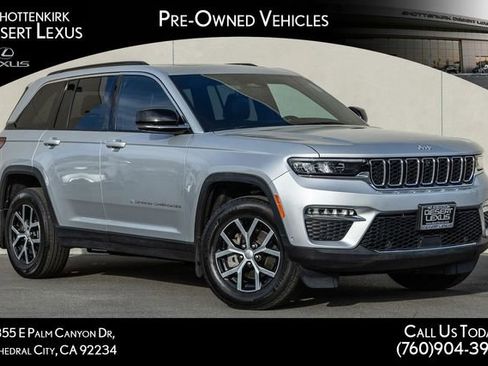 Used 2025 Jeep Grand Cherokee Limited w/ Luxury Tech Group II image 1
