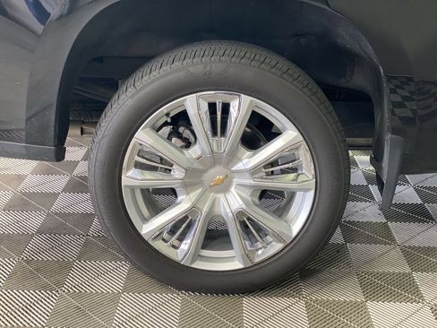 Used 2025 Chevrolet Silverado 1500 High Country AWD/4WD image 18