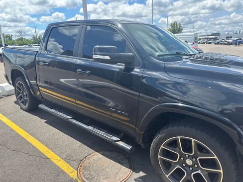 Used 2019 RAM 1500 Laramie AWD/4WD image 9