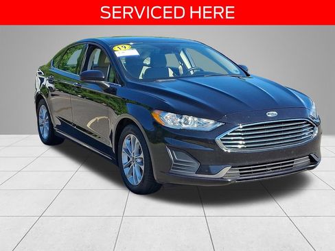 Certified 2019 Ford Fusion SE FWD image 3