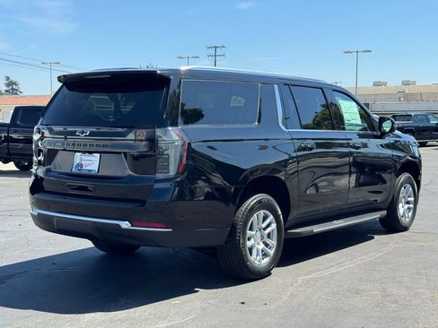 New 2026 Chevrolet Suburban LT w/ Comfort Package RWD image 6