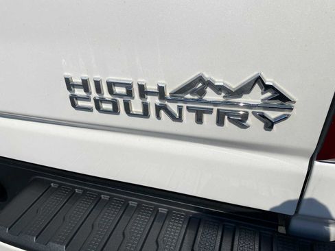 Used 2022 Chevrolet Silverado 3500 High Country image 40