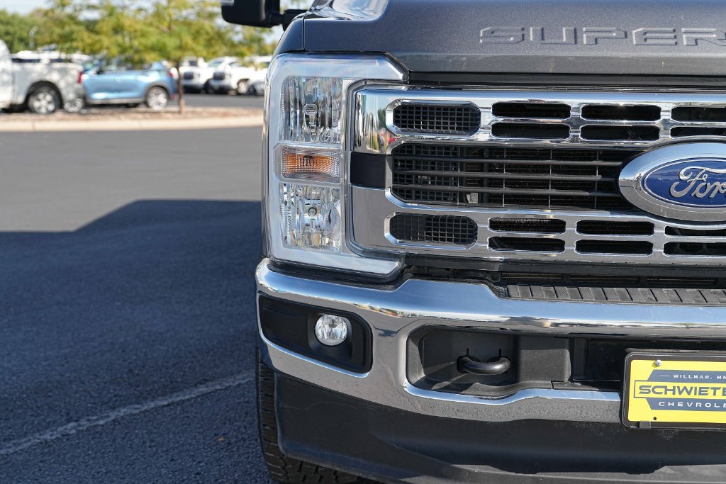 Used 2025 Ford F250 XLT AWD/4WD image 4