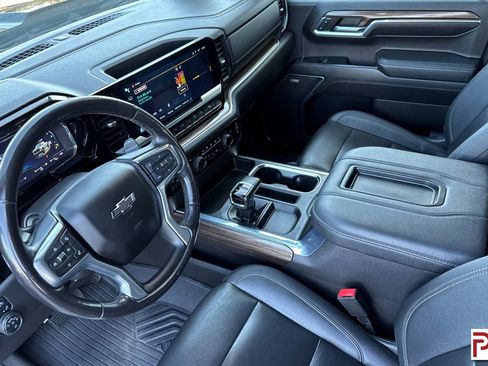 Certified 2022 Chevrolet Silverado 1500 LT Trail Boss w/ LT Trail Boss Premium Package AWD/4WD image 10