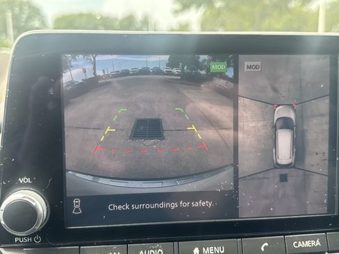 Used 2021 Nissan Rogue SV FWD image 18