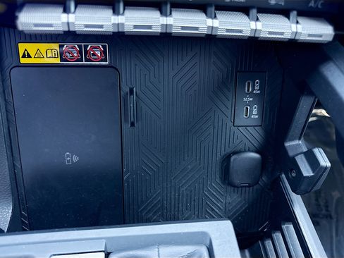 Used 2024 Toyota Tacoma TRD Off-Road w/ TRD Off Road Premium Package image 29