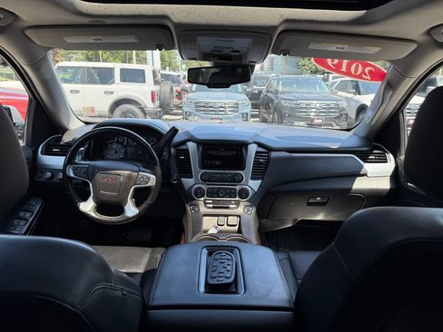 Used 2019 GMC Yukon XL SLT w/ Open Road Package AWD/4WD image 24